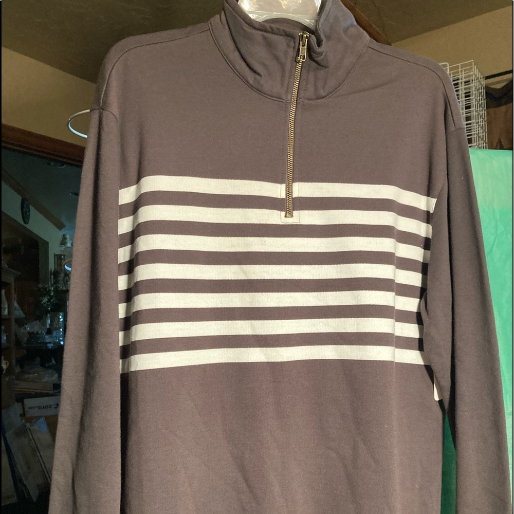 Nice gift new with tag long sleeves zipper front pullover gray and white new